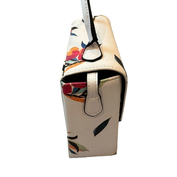 Floral Squared Hand / shoulder Bag - Picture 4 of 9